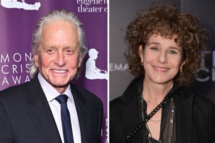 Comprehensive Guide To Debra Winger's Relationships